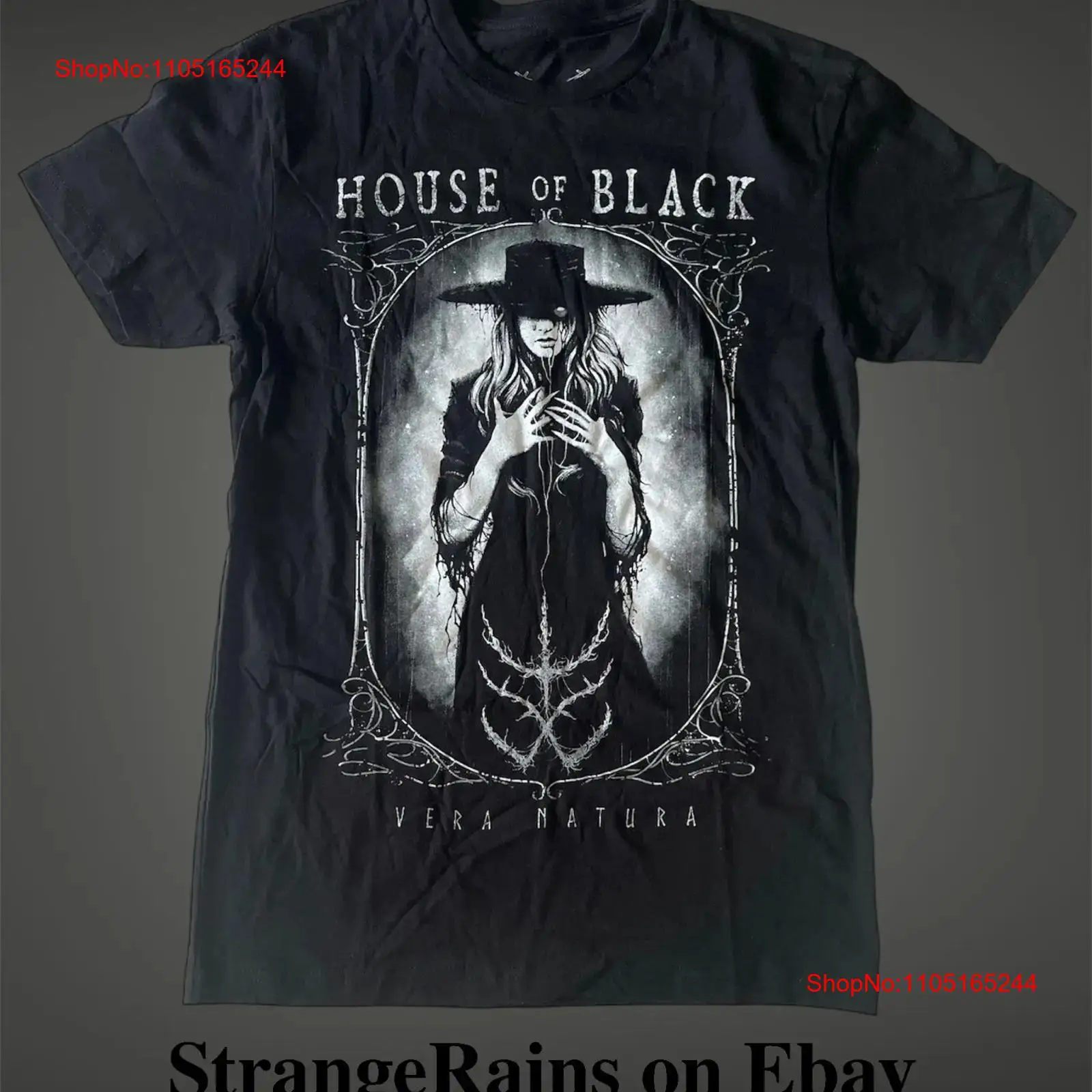 Vintage Fashion Houses - เสื้อยืด Julia Hart House of Black