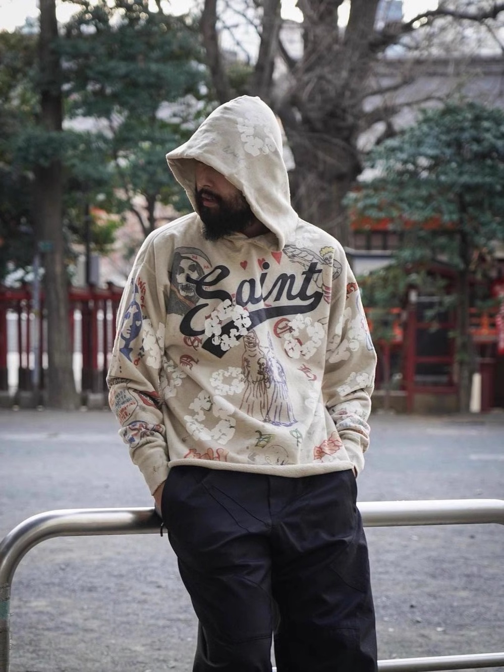 เสื้อฮู้ดพิมพ์ลายกราฟฟิตี้ผ้าฝ - Vintage Fashion Looks บทวิจารณ์และราคา